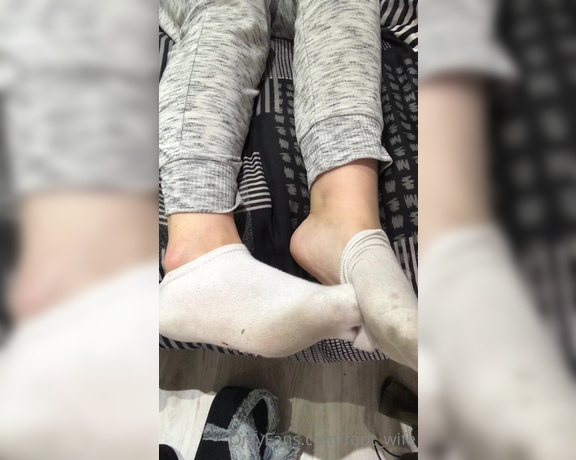 Footwife aka Foot_wife OnlyFans - Slowly taking them off…