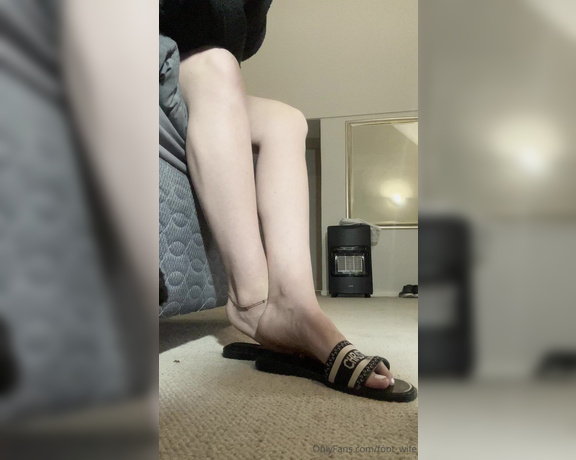 Footwife aka Foot_wife OnlyFans - I love dangling my sandals 1