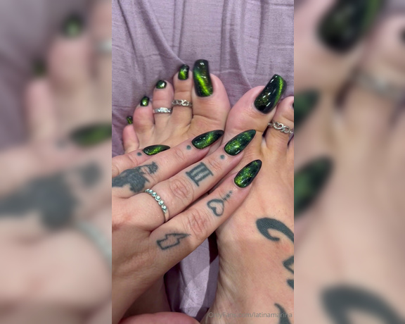 Latina Marina aka Latinamarina OnlyFans - Halloween cat eye mani pedi all 20 grabbers look dope AF 1