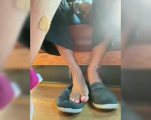 Rosewrinkles aka Rosewrinkles OnlyFans - I want you under the table ashy soles long nails