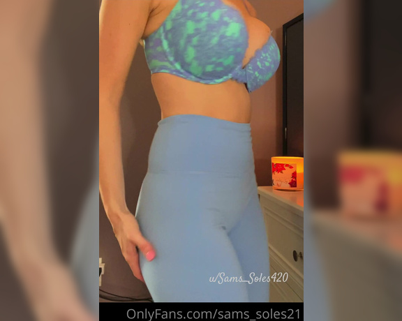Sam Soles aka Sams_soles21 OnlyFans - Hi guys If you watched my earlier try on yoga pants video with a matching brapanty set and loved