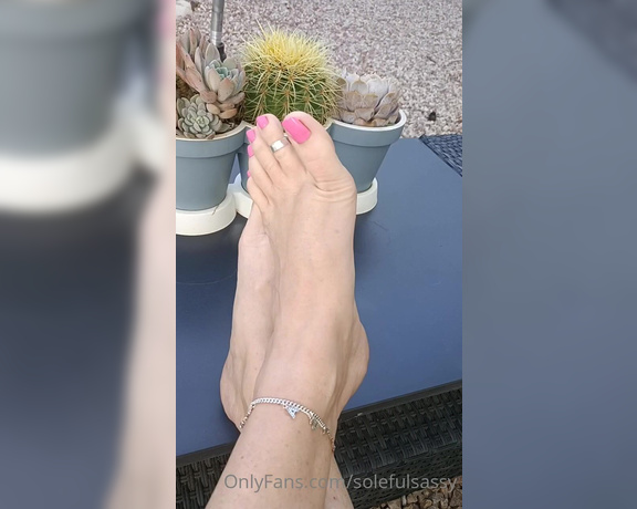 Solefulsassy aka Solefulsassy OnlyFans - Teasing you with my toes and soles!
