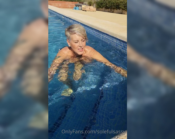 Solefulsassy aka Solefulsassy OnlyFans - More fun in the sun! You definitely need to join me in the pool