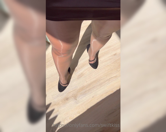 Swift Kiss aka Swiftkiss OnlyFans - Shiny legs Swipe for the vid 6