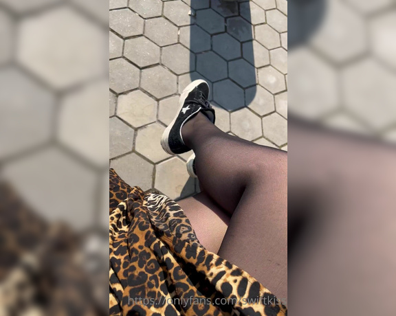 Swift Kiss aka Swiftkiss OnlyFans - Waiting at the car wash for my turn The weather is so beautiful today, can’t wait to spend the