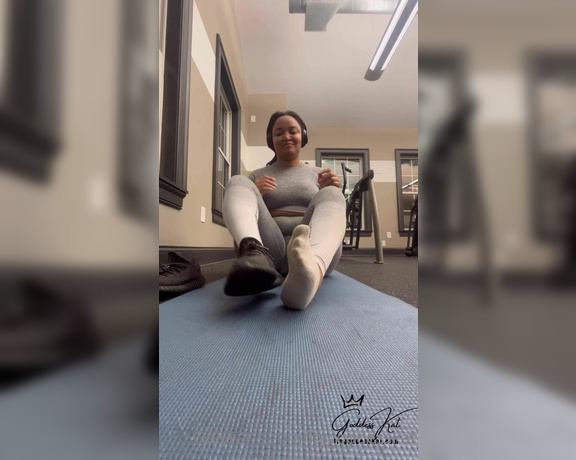 Goddess Kat aka Itsgoddesskat OnlyFans - Movie Monday! Post workout stinky sock and shoe removal