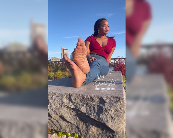 Goddess Kat aka Itsgoddesskat OnlyFans - I love showing off my thick wrinkled soles in public