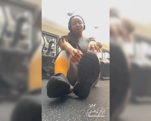 Goddess Kat aka Itsgoddesskat OnlyFans - Gym sock and shoe removal