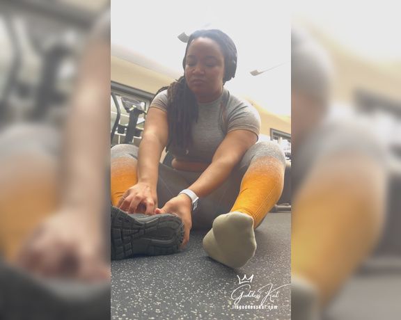 Goddess Kat aka Itsgoddesskat OnlyFans - Gym sock and shoe removal