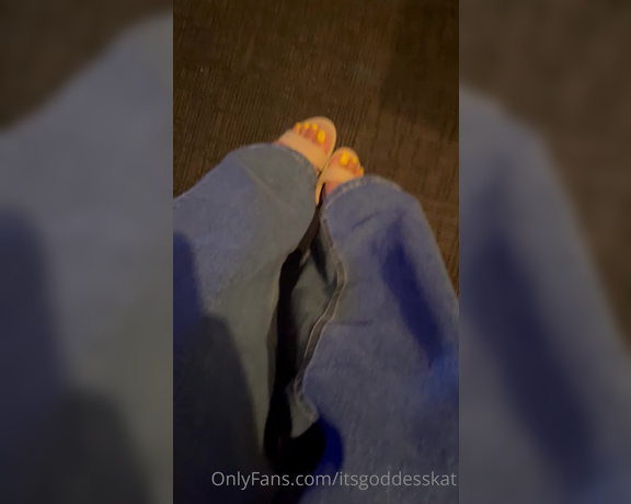 Goddess Kat aka Itsgoddesskat OnlyFans - Toes out rocking to the music waiting for my turn to sing karaoke