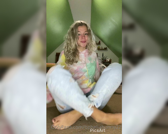 Goddess Ophelia aka Goddessophelia OnlyFans - Would you take a bite of my chocolate toes