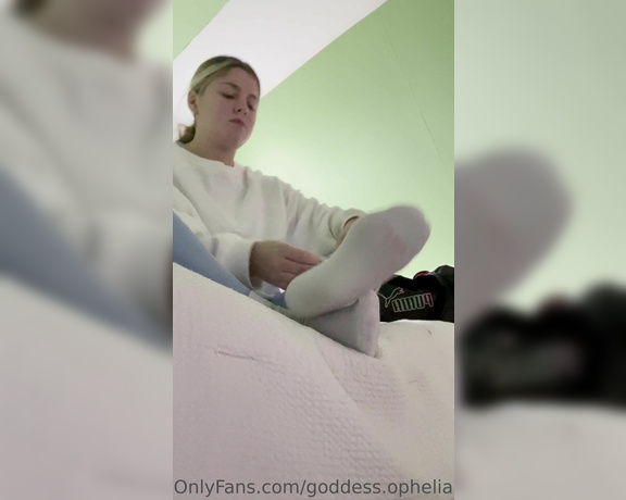 Goddess Ophelia aka Goddessophelia OnlyFans - POV you snuck into my room and watched me strip