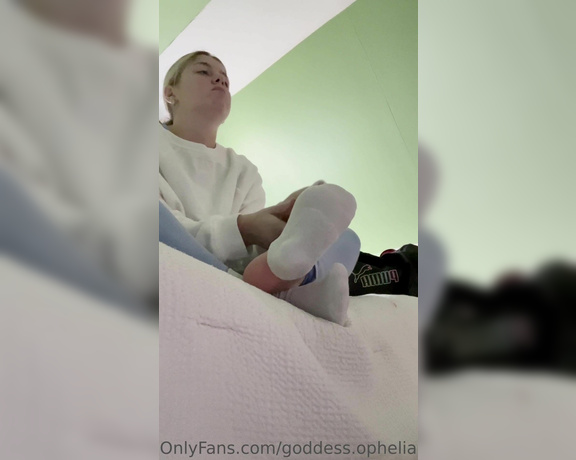 Goddess Ophelia aka Goddessophelia OnlyFans - POV you snuck into my room and watched me strip