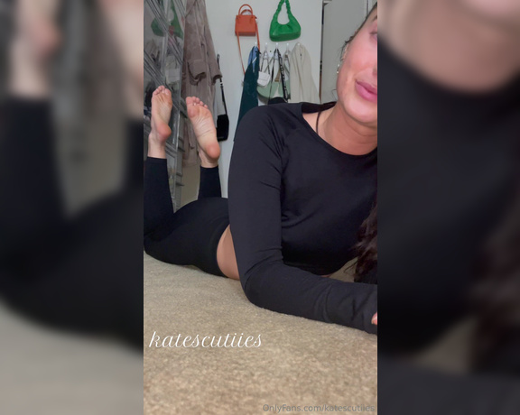 Goddess Kate aka Katescutiies OnlyFans - More content in the pose as requested the ASMR of my feet rubbing together is chefs kiss