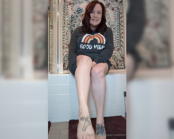 PiperSweetfeet aka Pipersweetfeet OnlyFans - I wanted to post something for you guys, but I didnt have anything in mind So, heres whatever thi