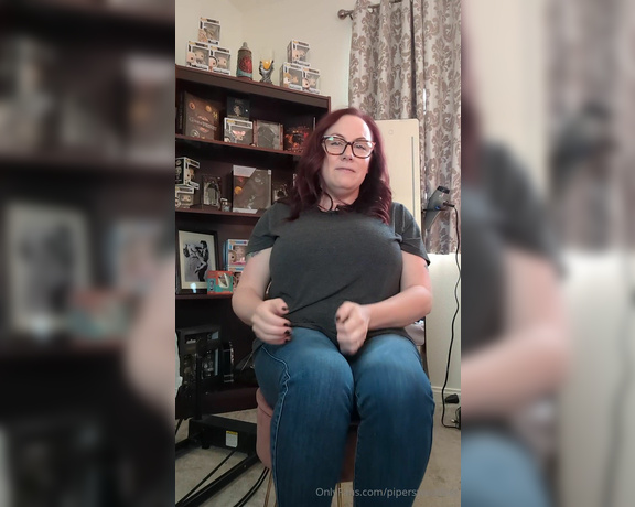 PiperSweetfeet aka Pipersweetfeet OnlyFans - Shoe removalstory time! I honestly cross paths with the best people doing this, and often stay