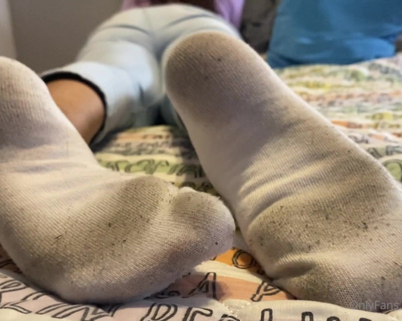 Queen Aleska Feet aka Aleskafeet OnlyFans - Dirty socks