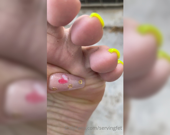 Servingbarefeet aka Servingfet OnlyFans - Short live was full of toe jam surprises !