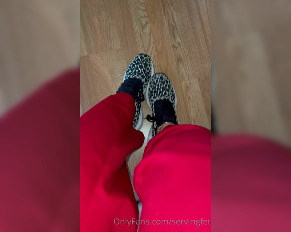 Servingbarefeet aka Servingfet OnlyFans - Toee JAMMMMMMM