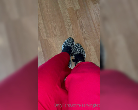 Servingbarefeet aka Servingfet OnlyFans - Toee JAMMMMMMM