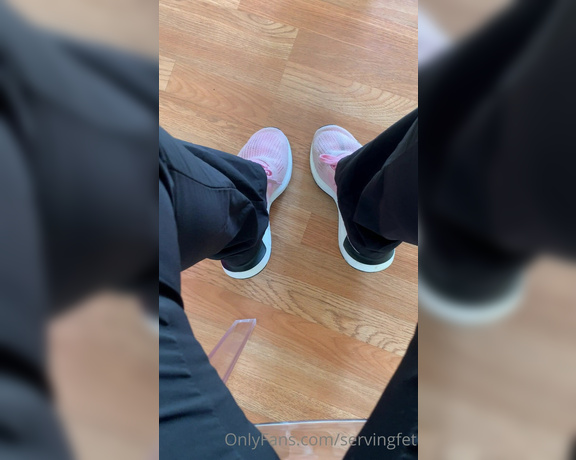 Servingbarefeet aka Servingfet OnlyFans - TOE JAM TUESDAY