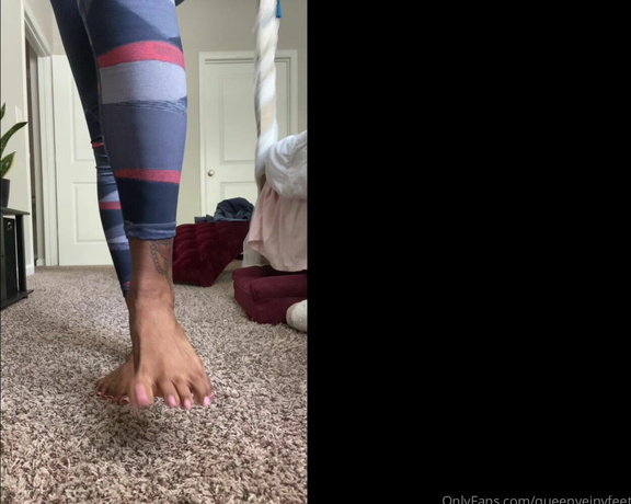 Tierra Doll aka Tierradoll OnlyFans - Veiny Flexing Feet, Arms & Hands!