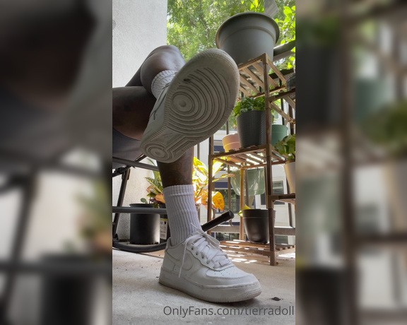 Tierra Doll aka Tierradoll OnlyFans - Nike uptown sneaker and sock removal shoe play