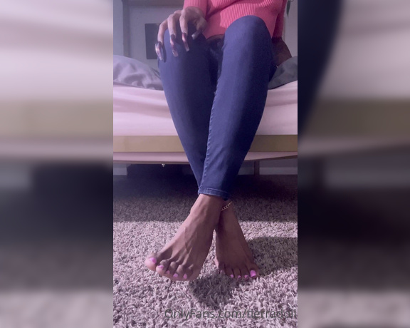 Tierra Doll aka Tierradoll OnlyFans - Showing off my feet in jeans