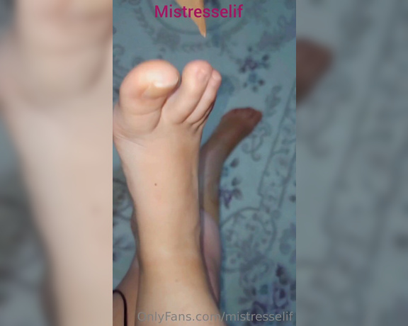 Mistress Elif aka Mistresselif OnlyFans - Soft bir ayak fetii daha ne ister