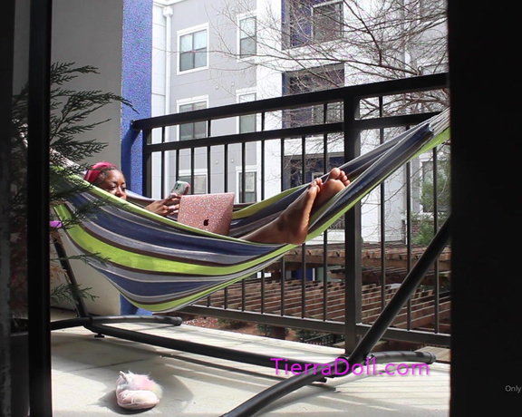 Tierra Doll aka Tierradoll OnlyFans - Hammock Ignore Clip