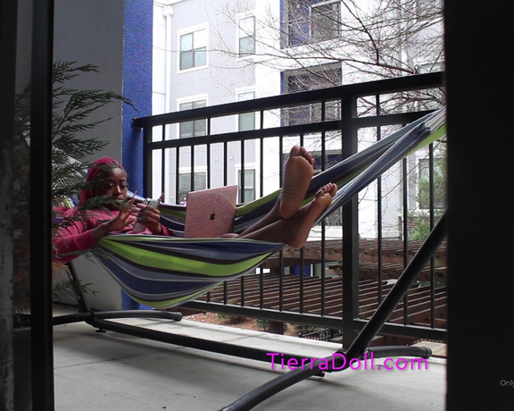 Tierra Doll aka Tierradoll OnlyFans - Hammock Ignore Clip