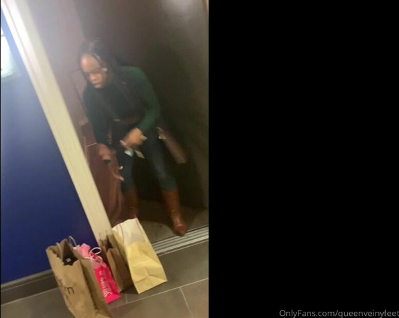 Tierra Doll aka Tierradoll OnlyFans - Walking slave a around in public!