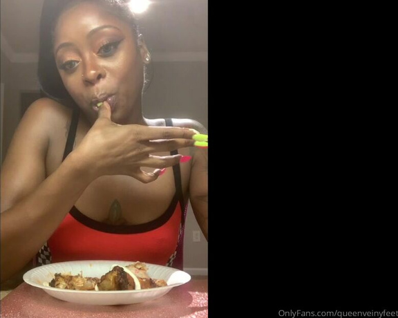 Tierra Doll aka Tierradoll OnlyFans - That Nights I ate WINGS LIVE after my Shoot #mukkbang