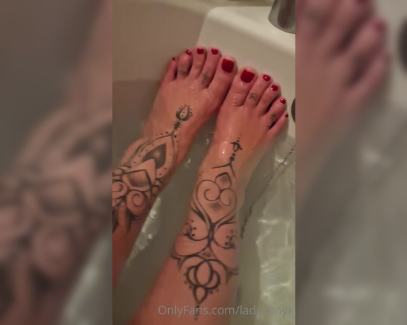 Lady Onyx aka Lady_onyx OnlyFans - Like My pedicure TASK! watch the video and answer My question in the comments