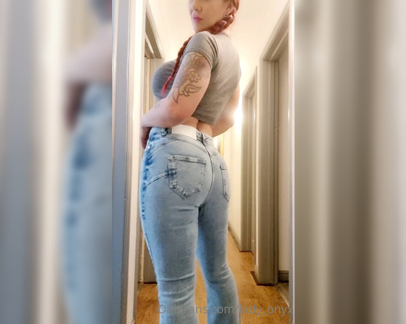 Lady Onyx aka Lady_onyx OnlyFans - New jeans and feeling FITT so I felt like showing off youre welcome