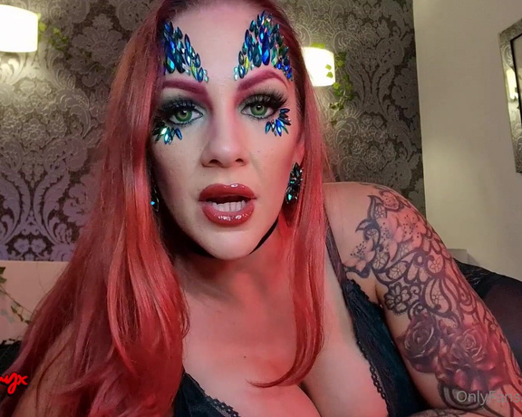 Lady Onyx aka Lady_onyx OnlyFans - HAPPY HALLOWEEN!! Heres a Halloween themed JOI video! Poison Ivy wants to Fuck you with Her Strap