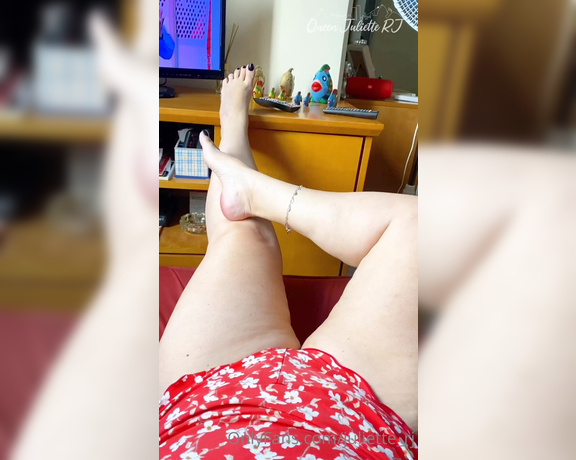 Juliette_RJ aka Juliette_rj OnlyFans - Soccer game from the sofa! Joguinho de Domingo!