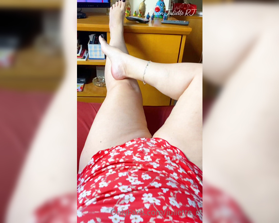 Juliette_RJ aka Juliette_rj OnlyFans - Soccer game from the sofa! Joguinho de Domingo!