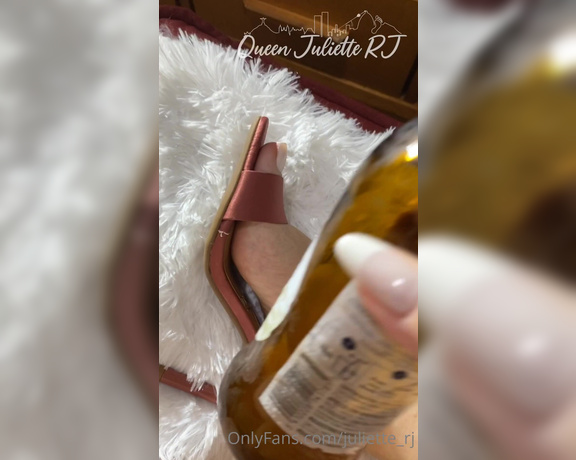 Juliette_RJ aka Juliette_rj OnlyFans - French Pedicure and a delicious JOI to make u cum Complete vide has 731 minutes Tip 10 and you get