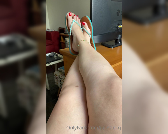 Juliette_RJ aka Juliette_rj OnlyFans - Red nails! Unhas vermelhas!