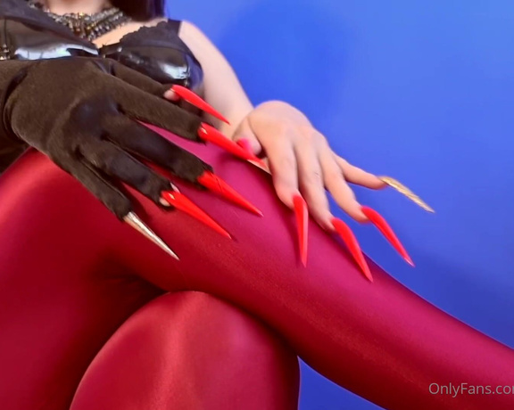 KinkyDomina aka Kinkydomina OnlyFans - #glovesfetish #longnails #pov Knowing the arousing effect My nails have over you, I filmed this velv