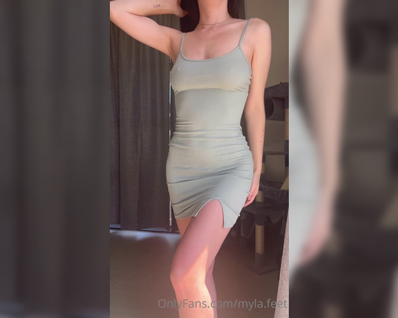 Myla Feet aka Mylafeet OnlyFans - Clothing haul Myla being Myla I yet again couldnt decide what to wear so instead i chose to show