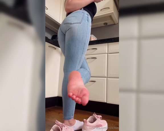 Myla Feet aka Mylafeet OnlyFans - Teasy smelly sock video And also for the ones that love the sight of me in some tight jeans