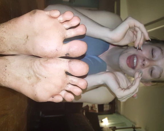 Sativa Skies aka Ogfeet OnlyFans - Heres the video of my feet sooooo sooo dirty!! I was helping my friend shovel gravel and I was