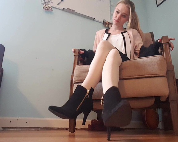 Sativa Skies aka Ogfeet OnlyFans - Another domme video bewareee