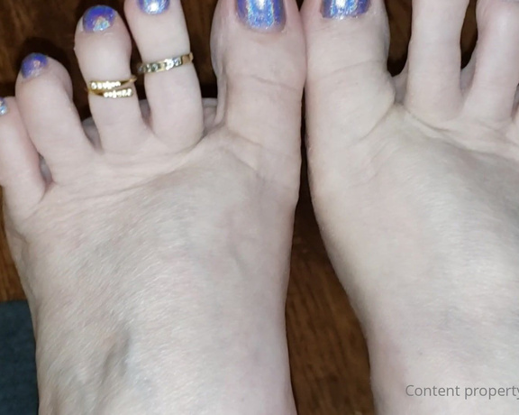 Sexitoes1 aka Sexitoes1 OnlyFans - #feet #foot #mature #paintedtoes #longtoes