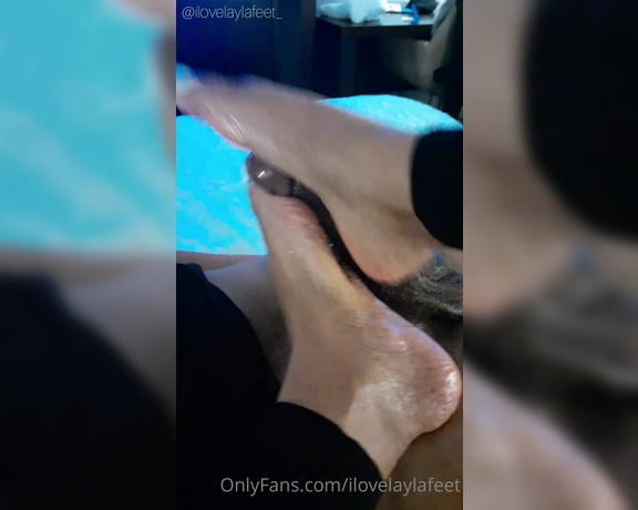 Ilovelaylafeet aka Ilovelaylafeet OnlyFans - Pretty white toes on his hard dick!