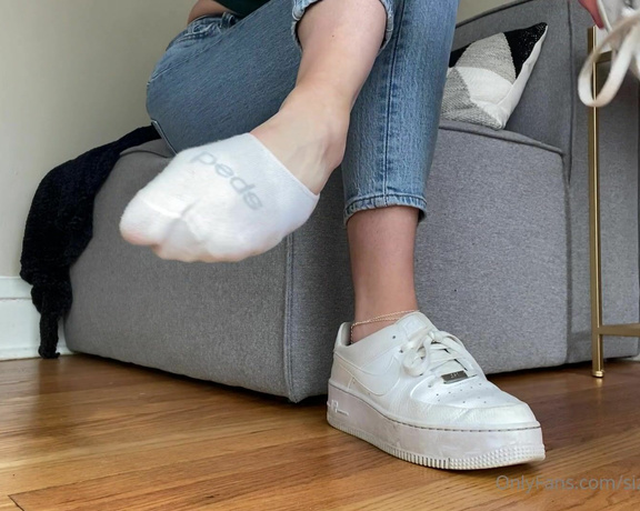 Sizetensolemates aka Sizetensolemates OnlyFans - My dirty peds JOI are you going to be a good boy & bust all over my perfect soles i hope