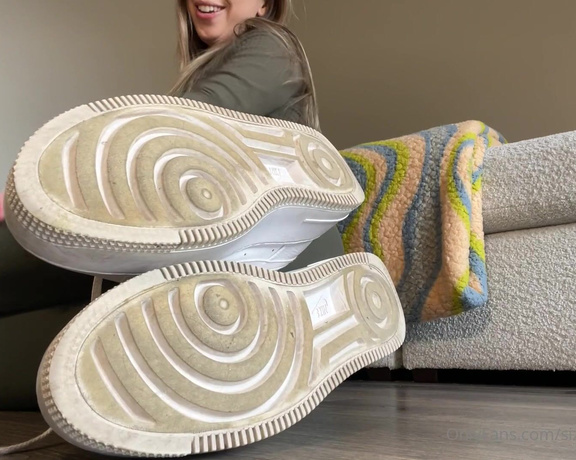 Sizetensolemates aka Sizetensolemates OnlyFans - Making you smell my socks after a longgg day