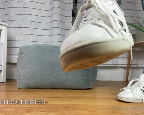 Sizetensolemates aka Sizetensolemates OnlyFans - Taking off my sparkly Adidas ankle socks